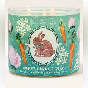 NWT! Bath & Body Works Sweet Carrot Cake 3 wick Candle